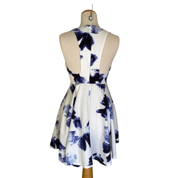 Lulus Skater Mini Dress in Blue and Ivory - Picture 4 of 7